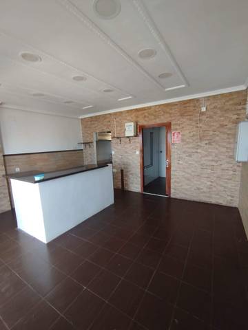 Local comercial en Alquiler en Calle Paseo de Ronda en La Victoria