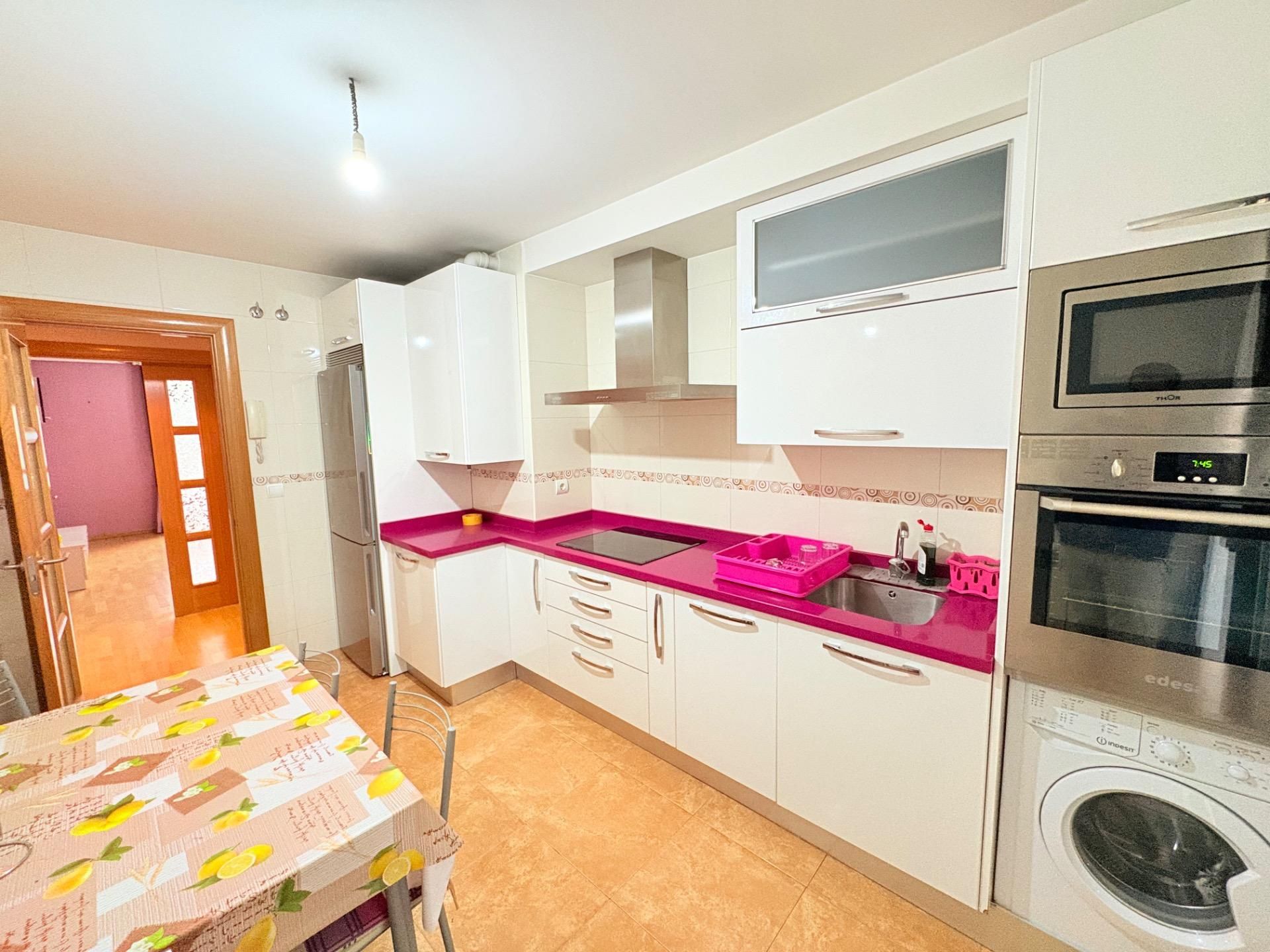 Kitchen of Apartment for sale in Ponferrada  with Heating, Terrace and Storage room