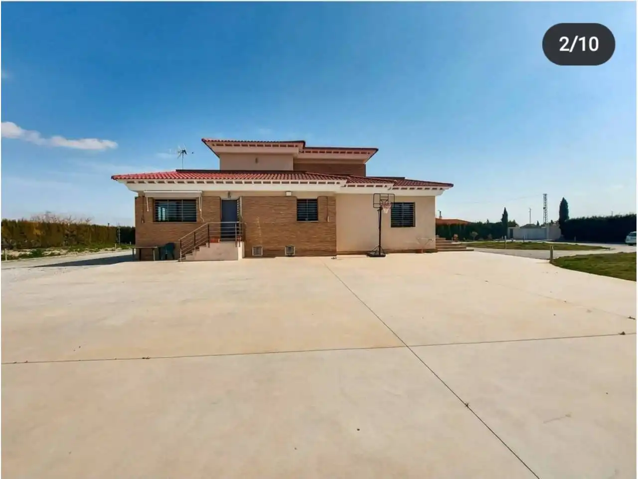 Chalet con piscina en venta en Baza, imagen 2