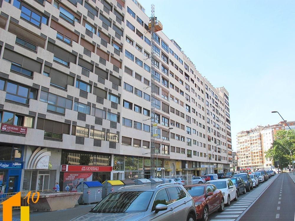 Vista exterior de Pis en venda en Burgos Capital