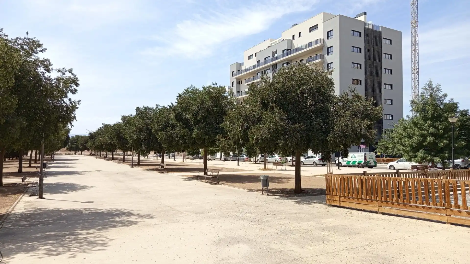 Vista exterior de Local de alquiler en  Granada Capital