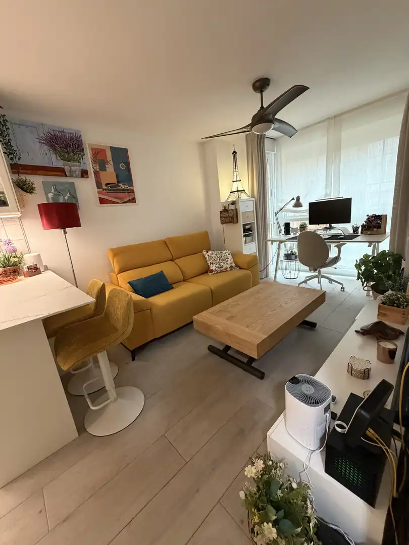 Sala de estar de Piso en venta en  Madrid Capital con Aire acondicionado y Piscina