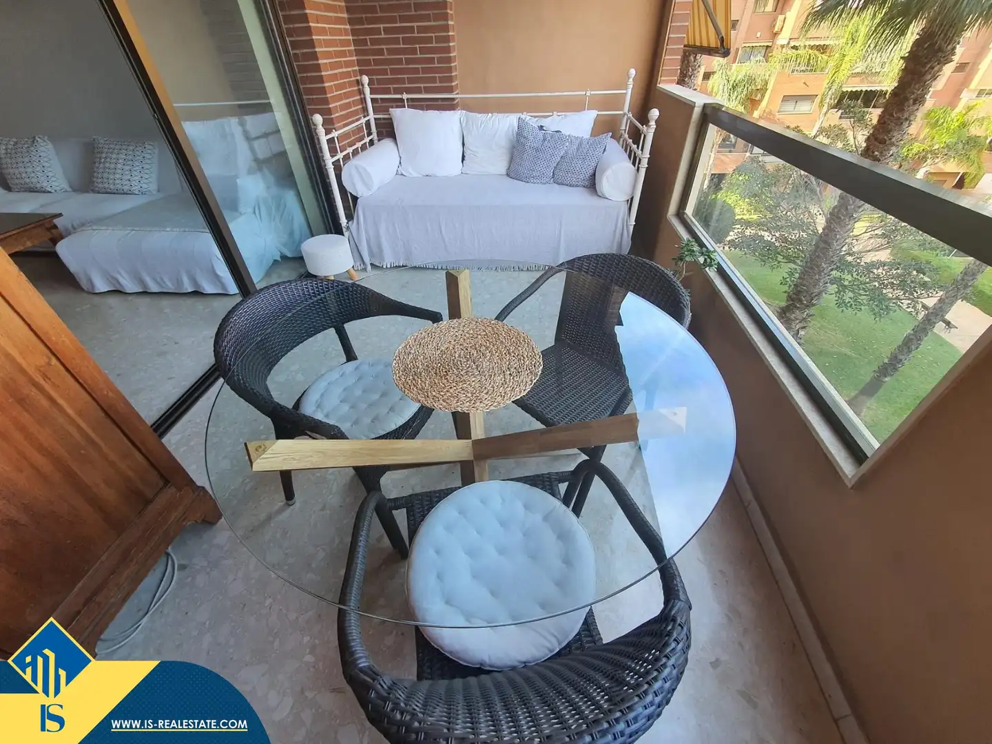 Piso con piscina en venta en Garbinet - Vistahermosa, imagen 2