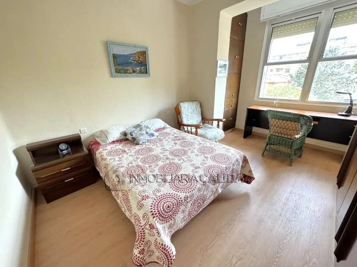 Habitación de Piso de alquiler en Burgos con Calefacción y Amueblado