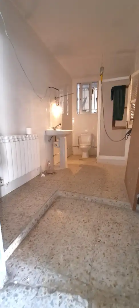 Baño de Finca rústica en venta en Labajos con Calefacción, Jardín privado y Trastero