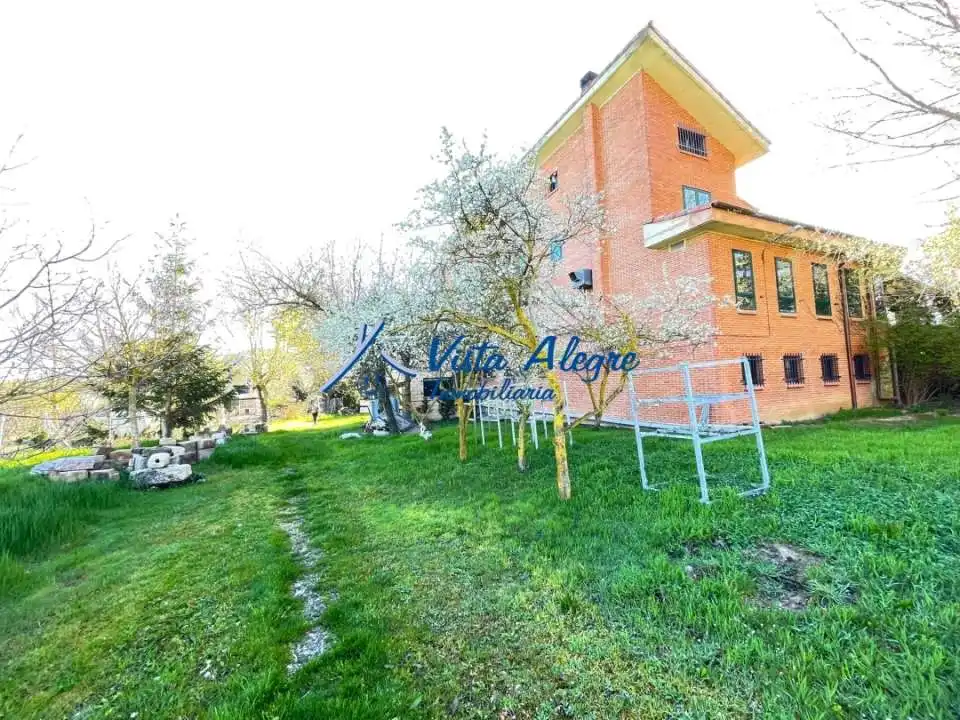 Exterior view of Buildings for sale in Fresneña