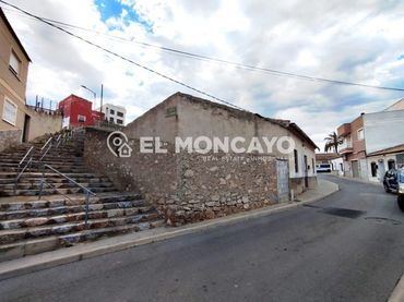 House with garden for sale in Bigastro