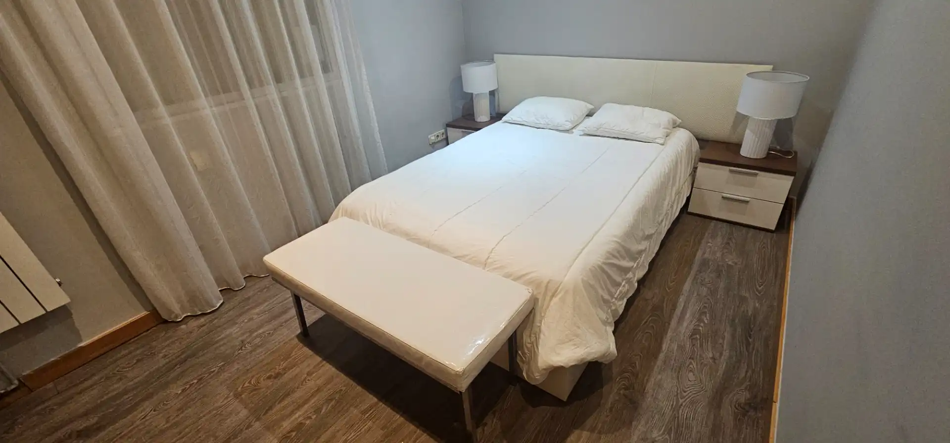 Bedroom of Flat for rent in Madrid  with Air Conditioner, Heating and Furnished