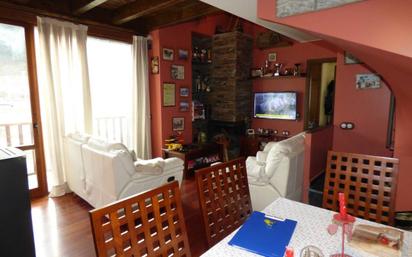 Living room of Flat for sale in Alp  with Parquet flooring, Storage room and Balcony