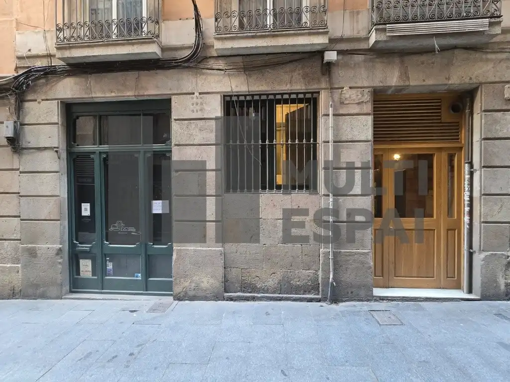 Vista exterior de Local de lloguer en Barcelona amb Aire condicionat