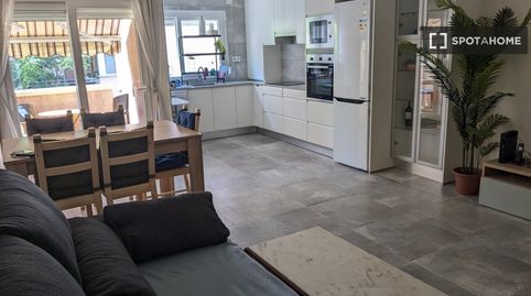 Foto 2 de Piso de alquiler en La Malva-rosa, Valencia Capital