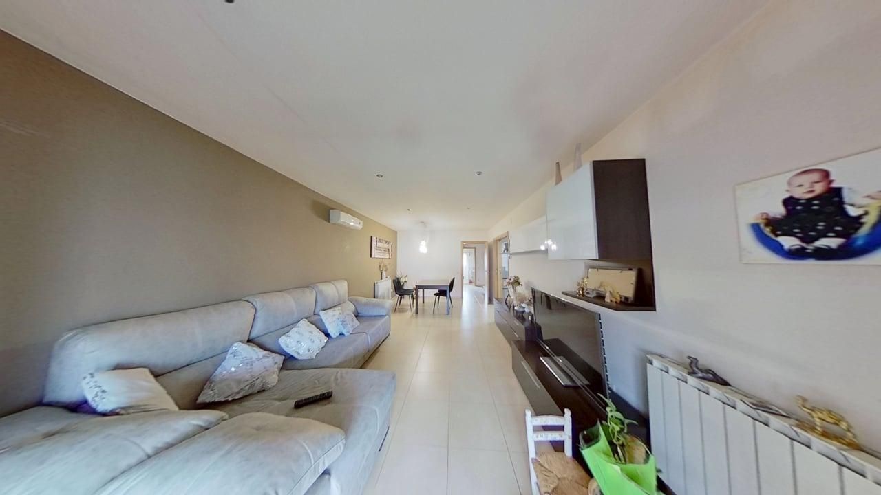 Single-family semi-detached for sale in Avenida Avinguda de les Colònies, Golmés