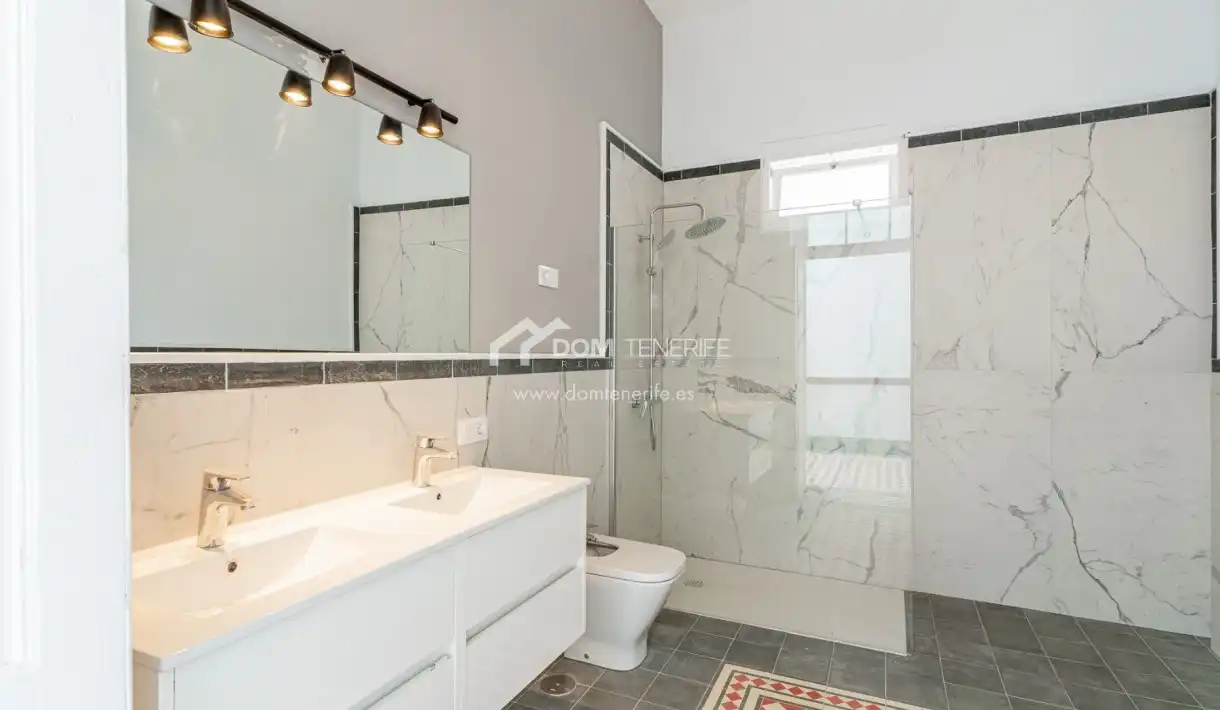 Baño de Casa o chalet en venta en San Miguel de Abona con Terraza, Trastero y Horno