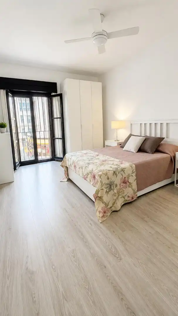 Dormitori de Pis en venda en Marbella amb Aire condicionat, Calefacció i Terrassa