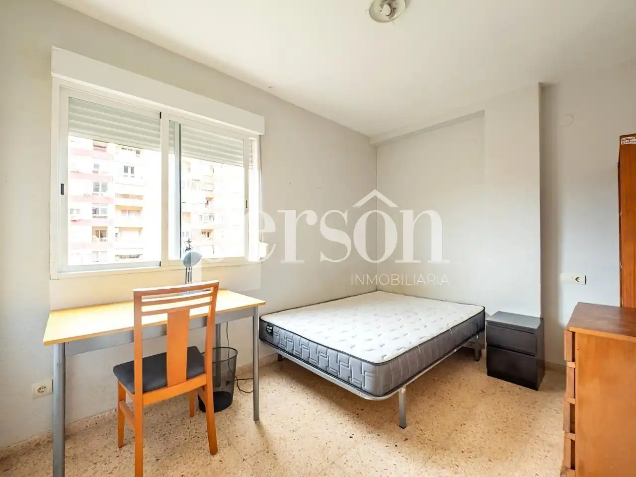 Habitación de Piso de alquiler en Valencia con Aire acondicionado, Amueblado y Balcón