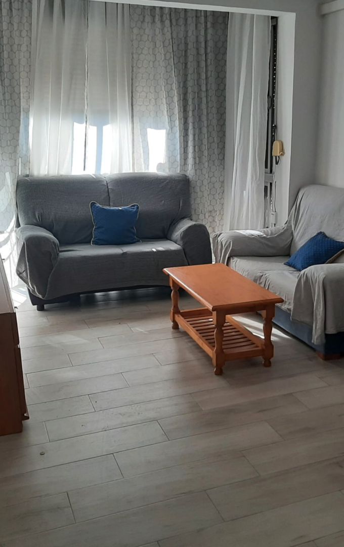 Sala d'estar de Pis de lloguer en  Sevilla Capital amb Moblat