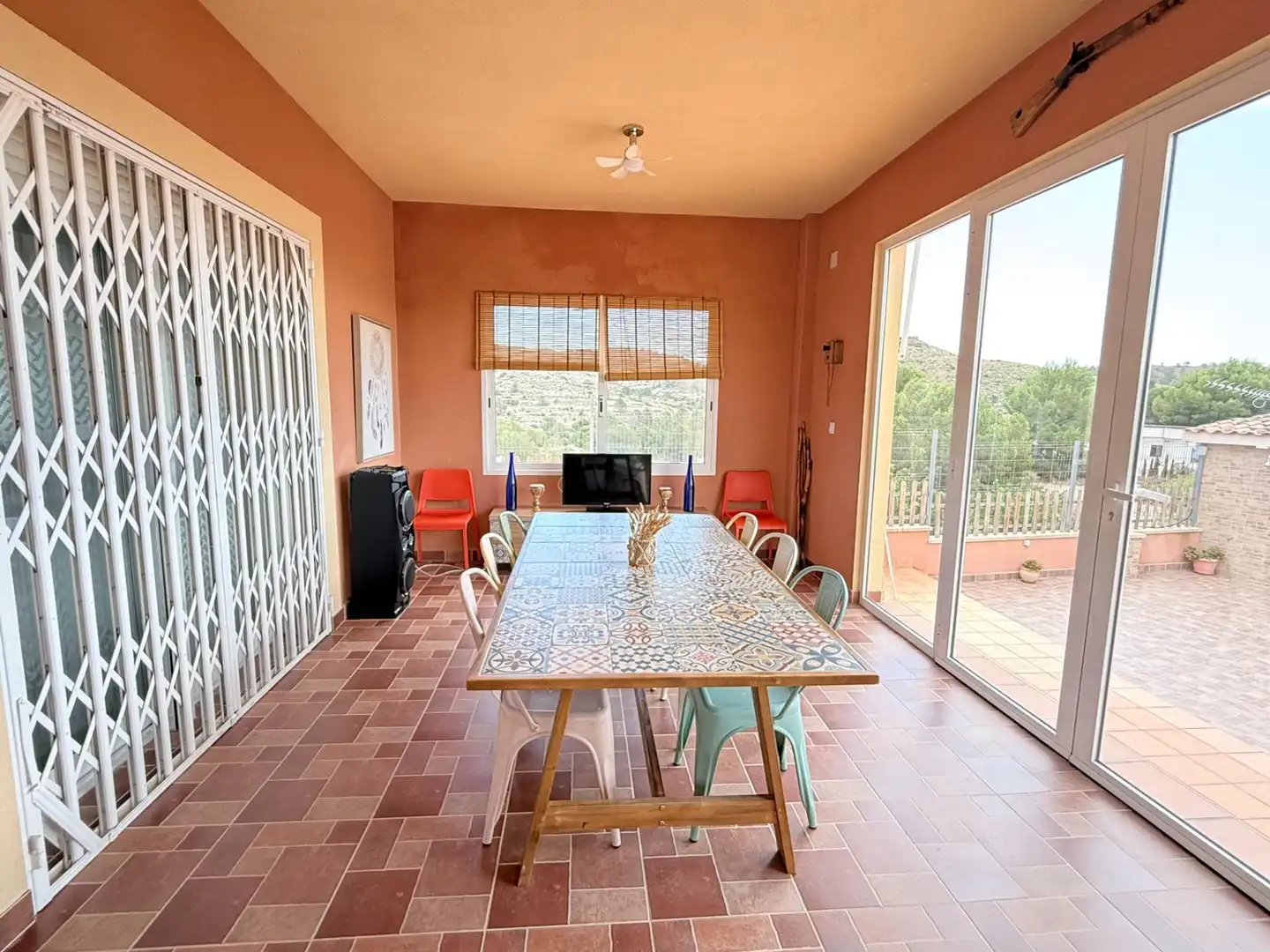 Menjador de Casa o xalet en venda en Aigües amb Calefacció i Terrassa