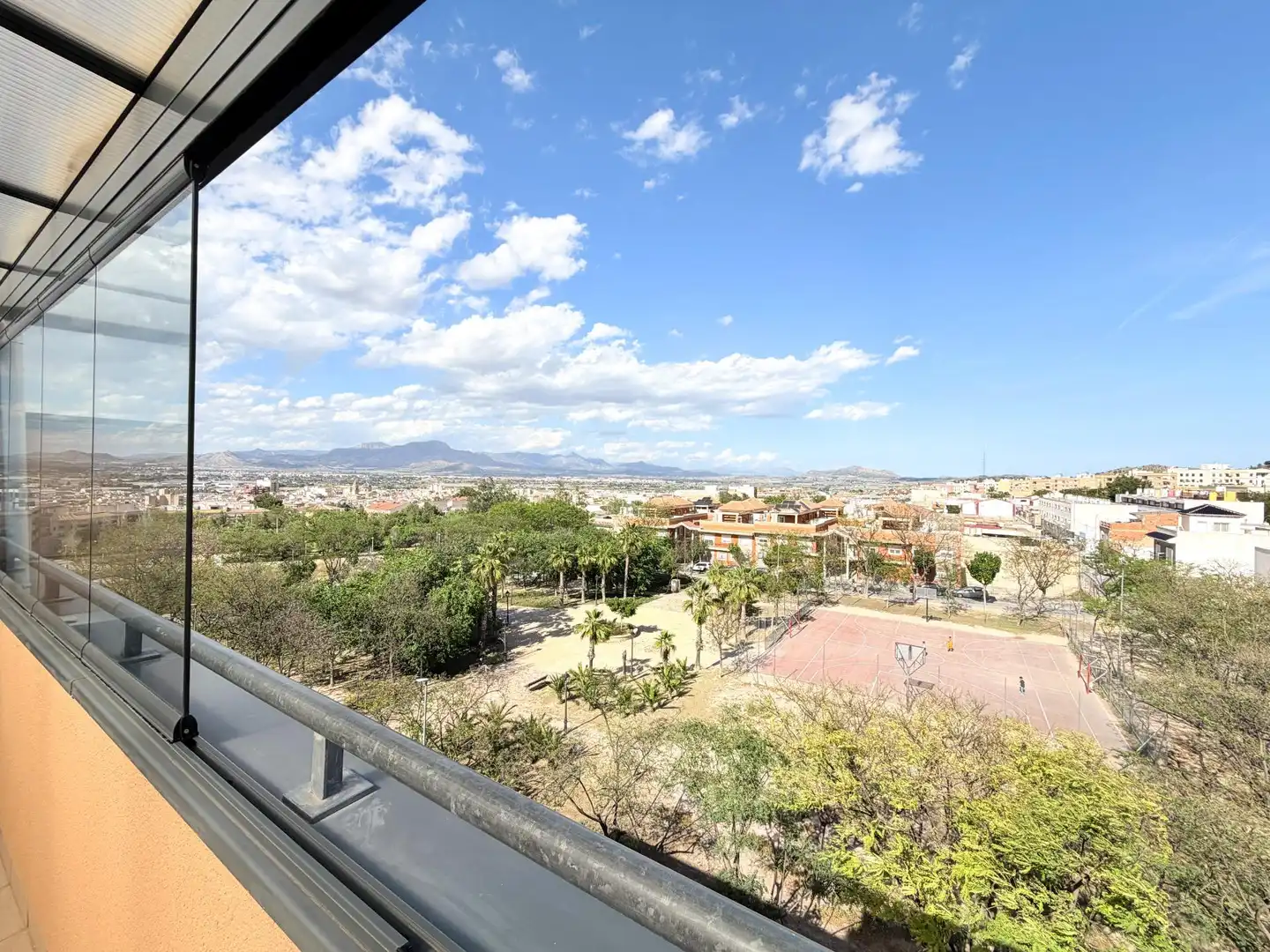 Vista exterior de Dúplex en venda en Aspe amb Aire condicionat, Calefacció i Terrassa