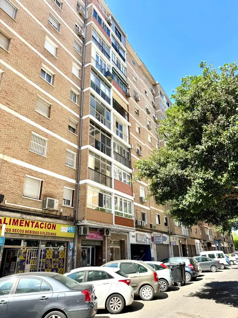 Vista exterior de Piso en venta en Málaga con Terraza y Balcón