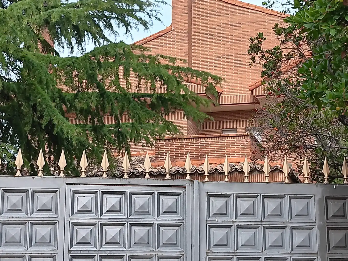 Vista exterior de Casa o chalet en venta en Torrelodones con Aire acondicionado, Calefacción y Jardín privado