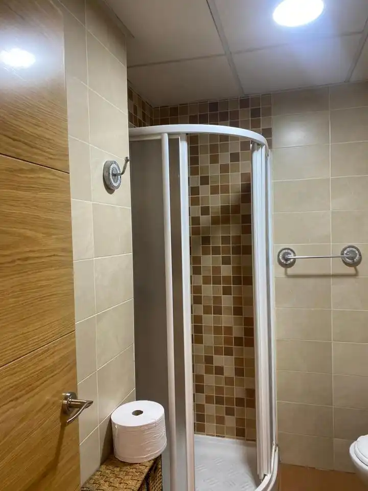 Bathroom of Flat for rent in Dos Hermanas  with Air Conditioner and Furnished