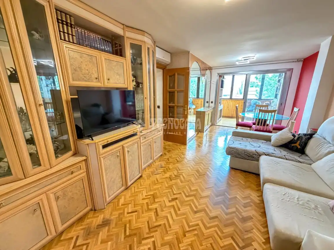 Sala d'estar de Pis en venda en Coslada amb Aire condicionat, Calefacció i Parquet
