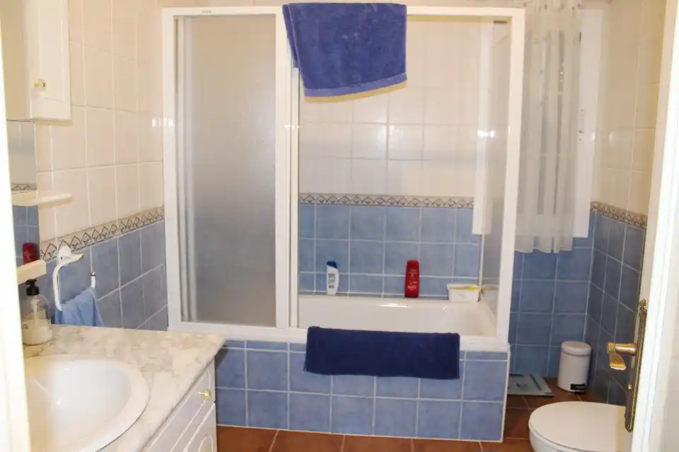 Bany de Casa o xalet en venda en Frigiliana amb Aire condicionat, Calefacció i Terrassa