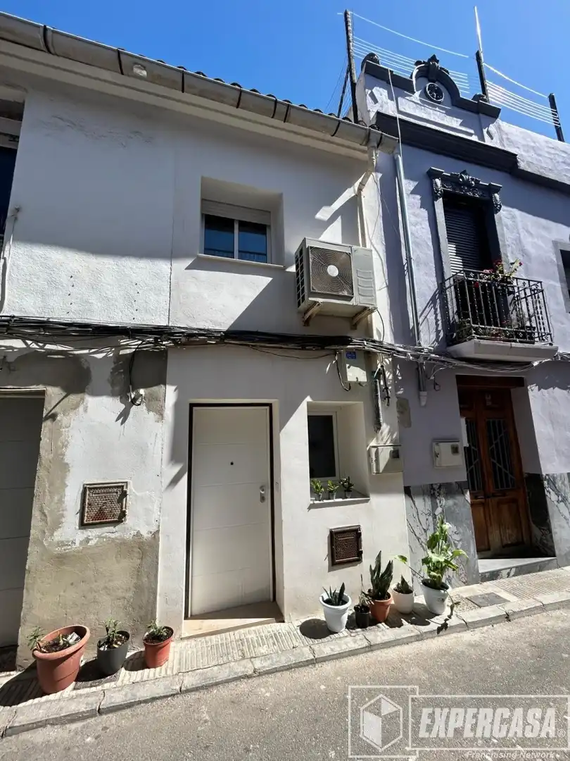 Casa adosada en venta en Sants Patrons