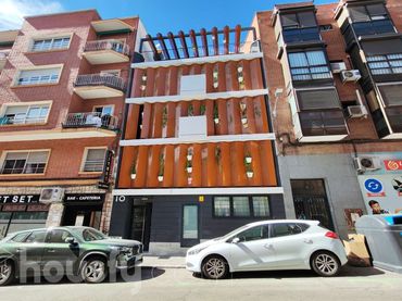 Studio with lift for sale in cl Jerónima Llorente .