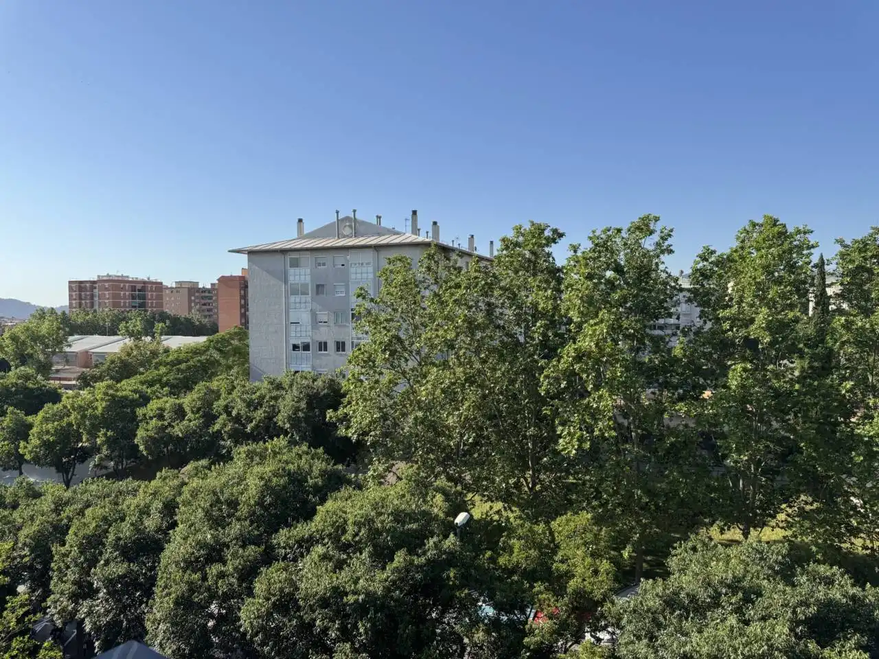 Vista exterior de Piso en venta en Cerdanyola del Vallès con Calefacción y Terraza