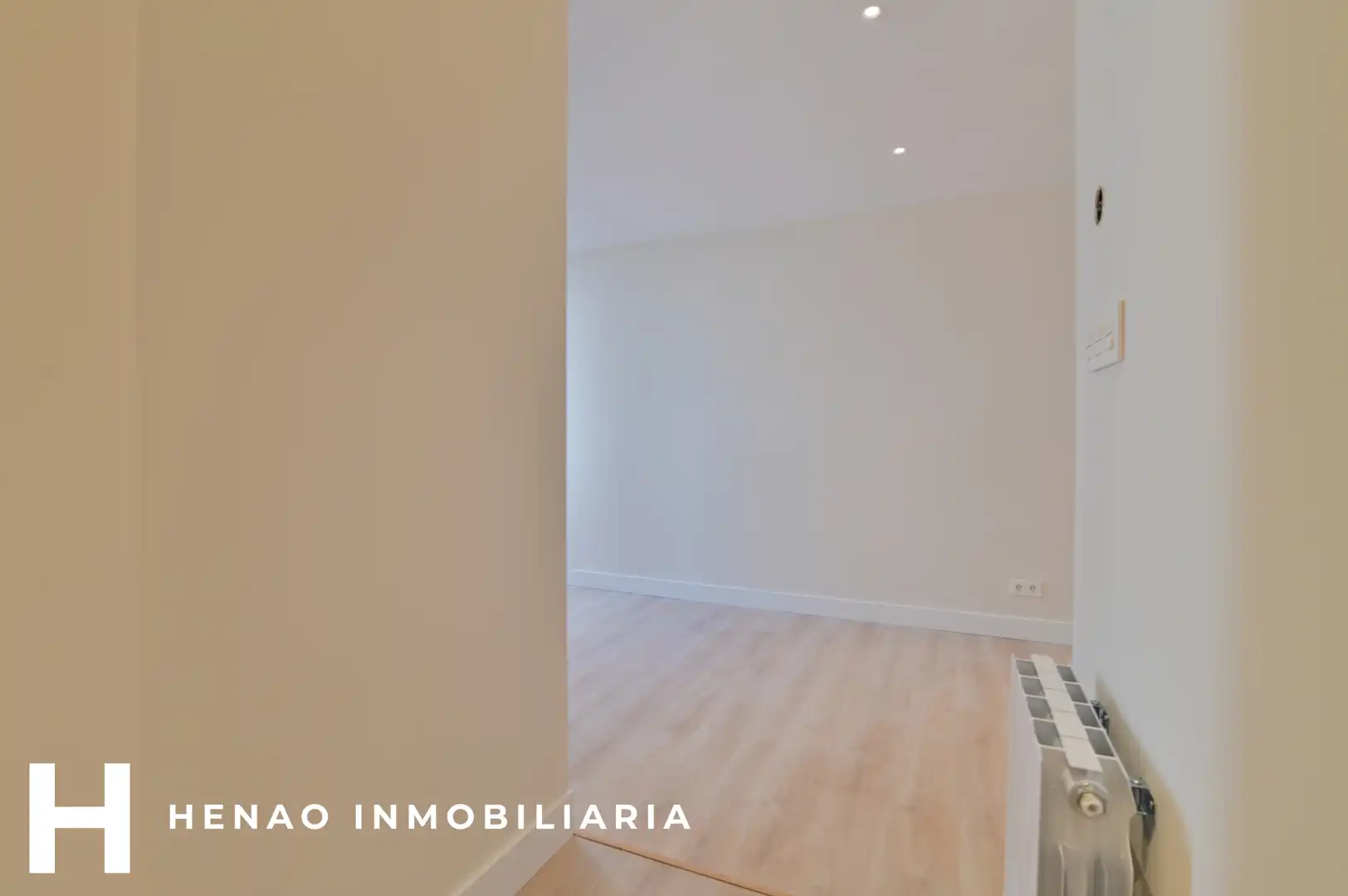 Dormitori de Pis en venda en Bilbao  amb Calefacció, Parquet i Forn