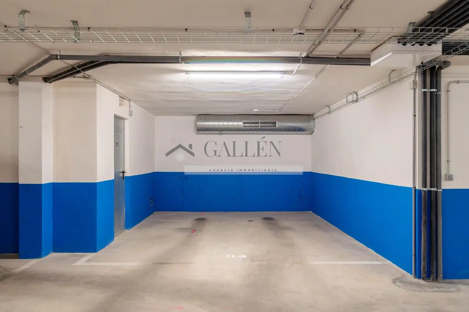 Parking de Piso en venta en Castellón de la Plana / Castelló de la Plana con Aire acondicionado, Terraza y Trastero