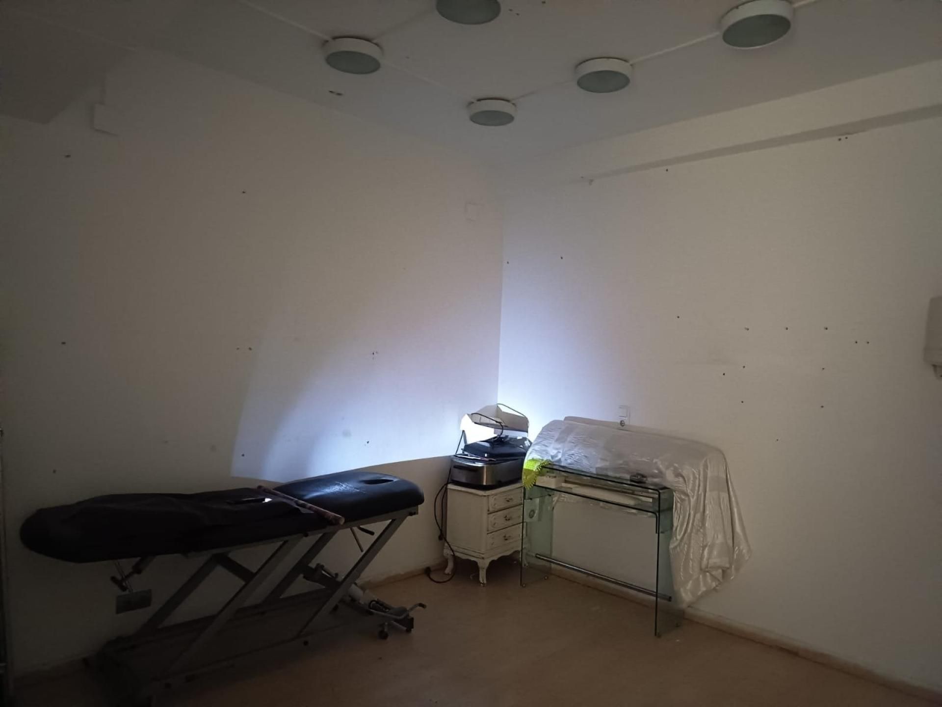 Premises for sale in  Tarragona Capital  with Air Conditioner