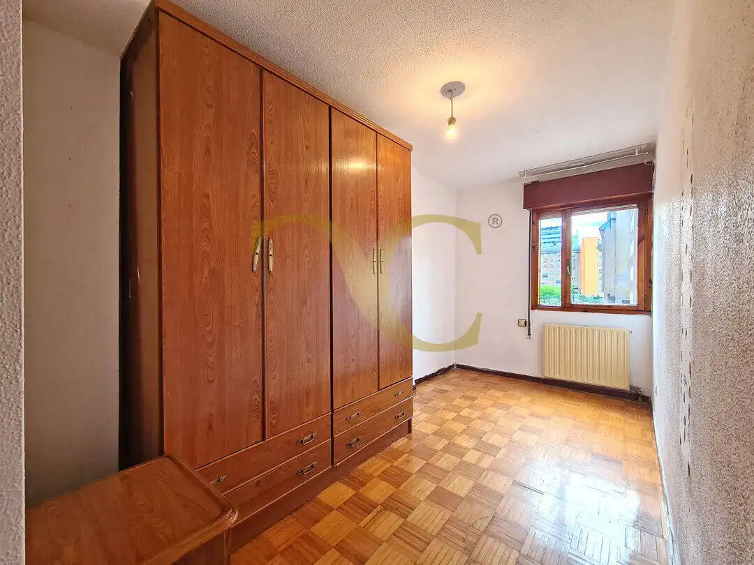 Bedroom of Flat for sale in Oviedo   with Heating and Private garden