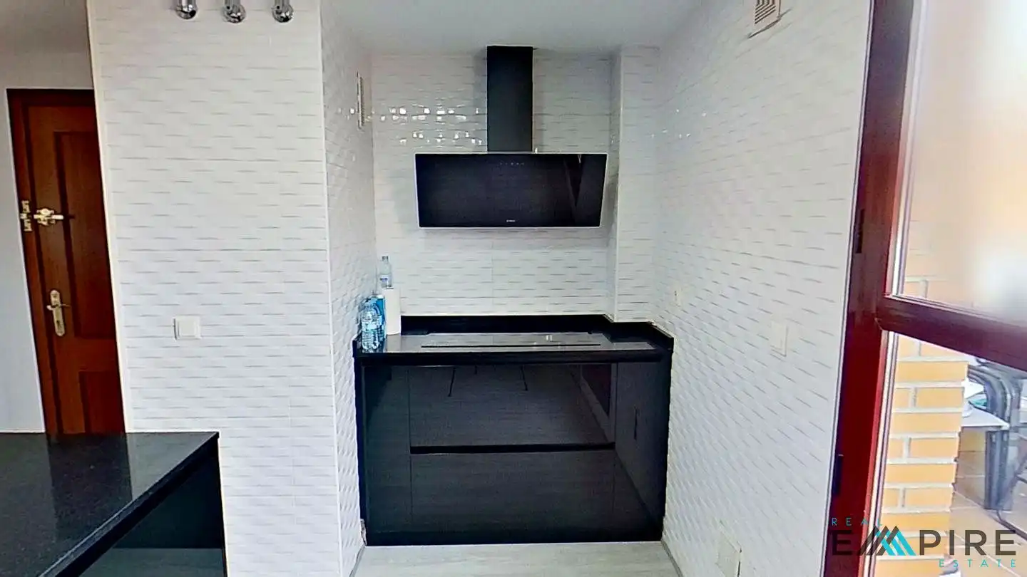 Cocina de Ático en venta en Illescas con Aire acondicionado, Calefacción y Jardín privado