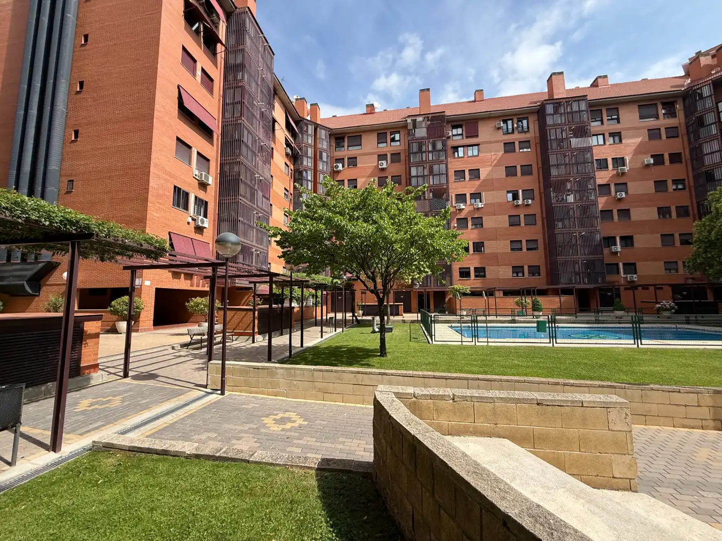 Exterior view of Flat for sale in Madrid  with Air Conditioner, Heating and Storage room