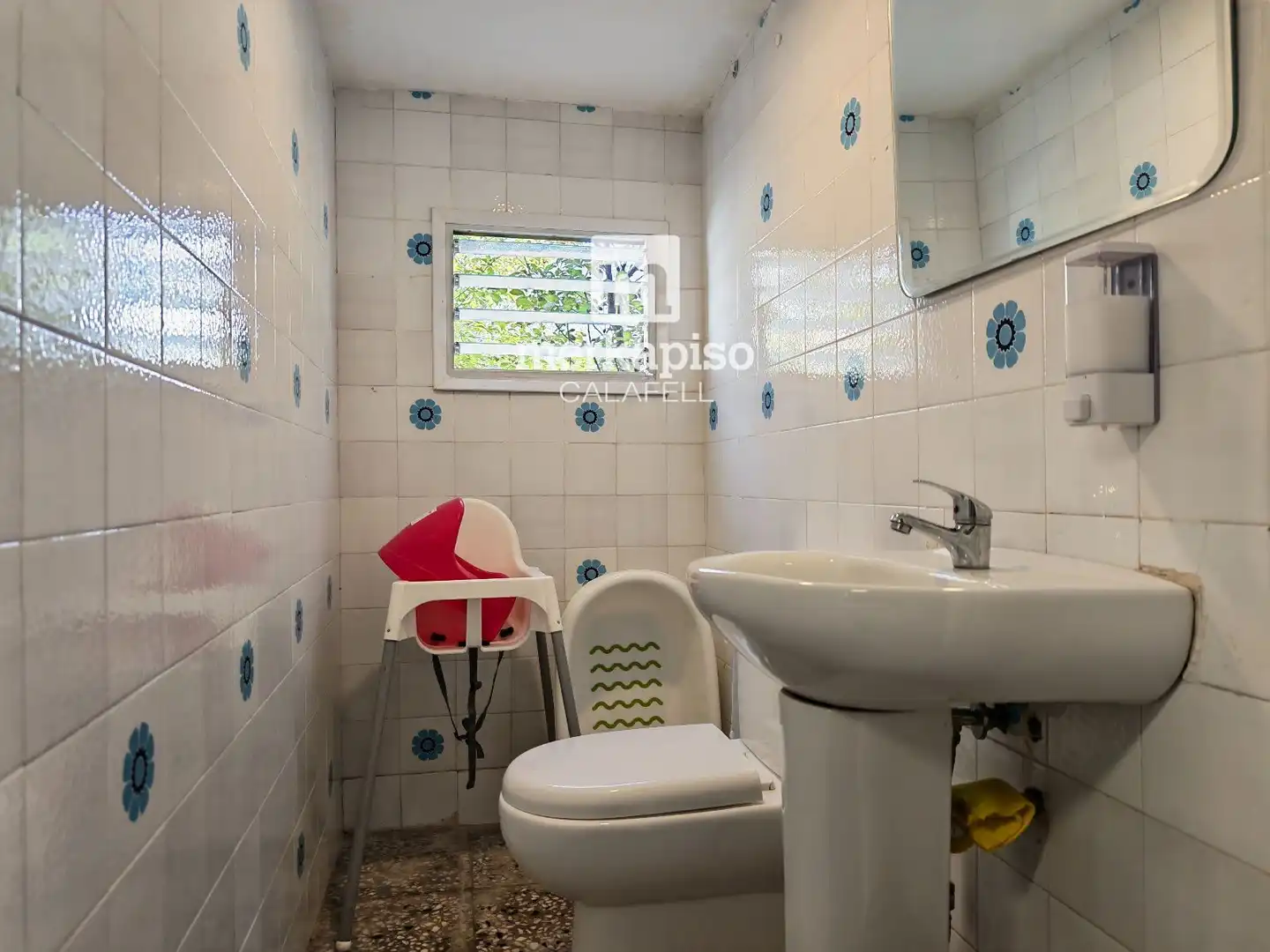 Bany de Casa o xalet en venda en Bellvei amb Calefacció, Jardí privat i Terrassa