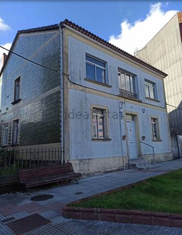 Casa-chalet en Venta en Avenida Brañas en Negreira