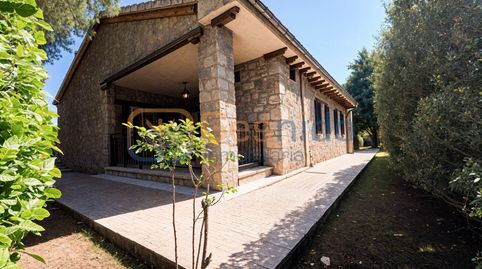 CHALET DE PIEDRA EN ALDEALENGUA DE PEDRAZA SEGOVIA CON TRES HABITACIONES, ESPECTACULAR JARDÍN, BARBACOA, GARAJE Y LEÑERA, Bild 5