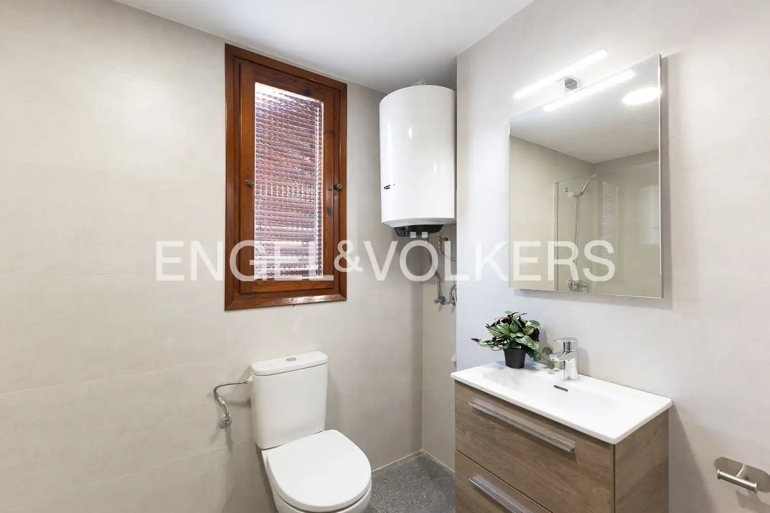 Badezimmer von Haus oder Chalet zur Miete in Paterna mit Klimaanlage, Heizung und Terrasse