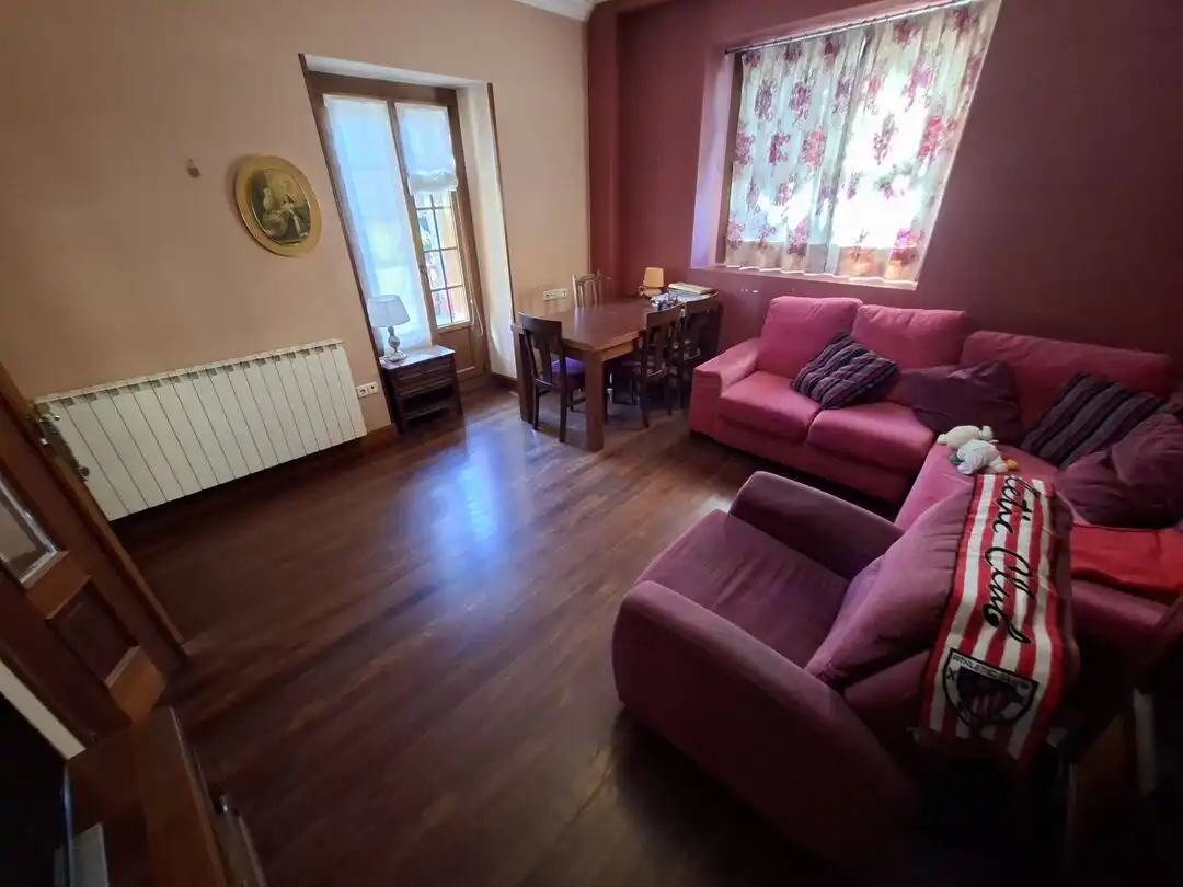Sala de estar de Casa adosada en venta en Markina-Xemein con Calefacción, Jardín privado y Amueblado