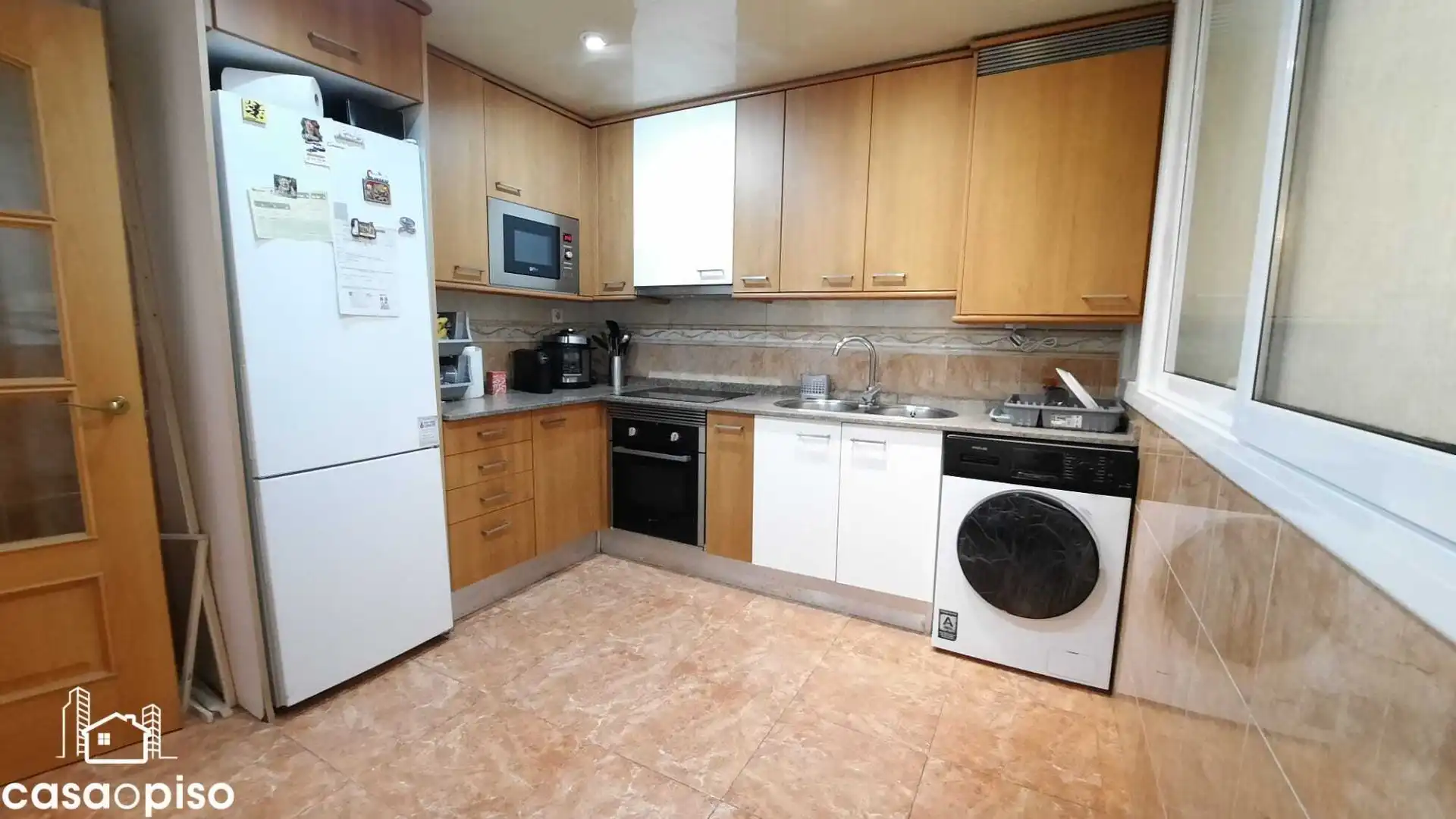 Kitchen of Flat for sale in Terrassa  with Air Conditioner