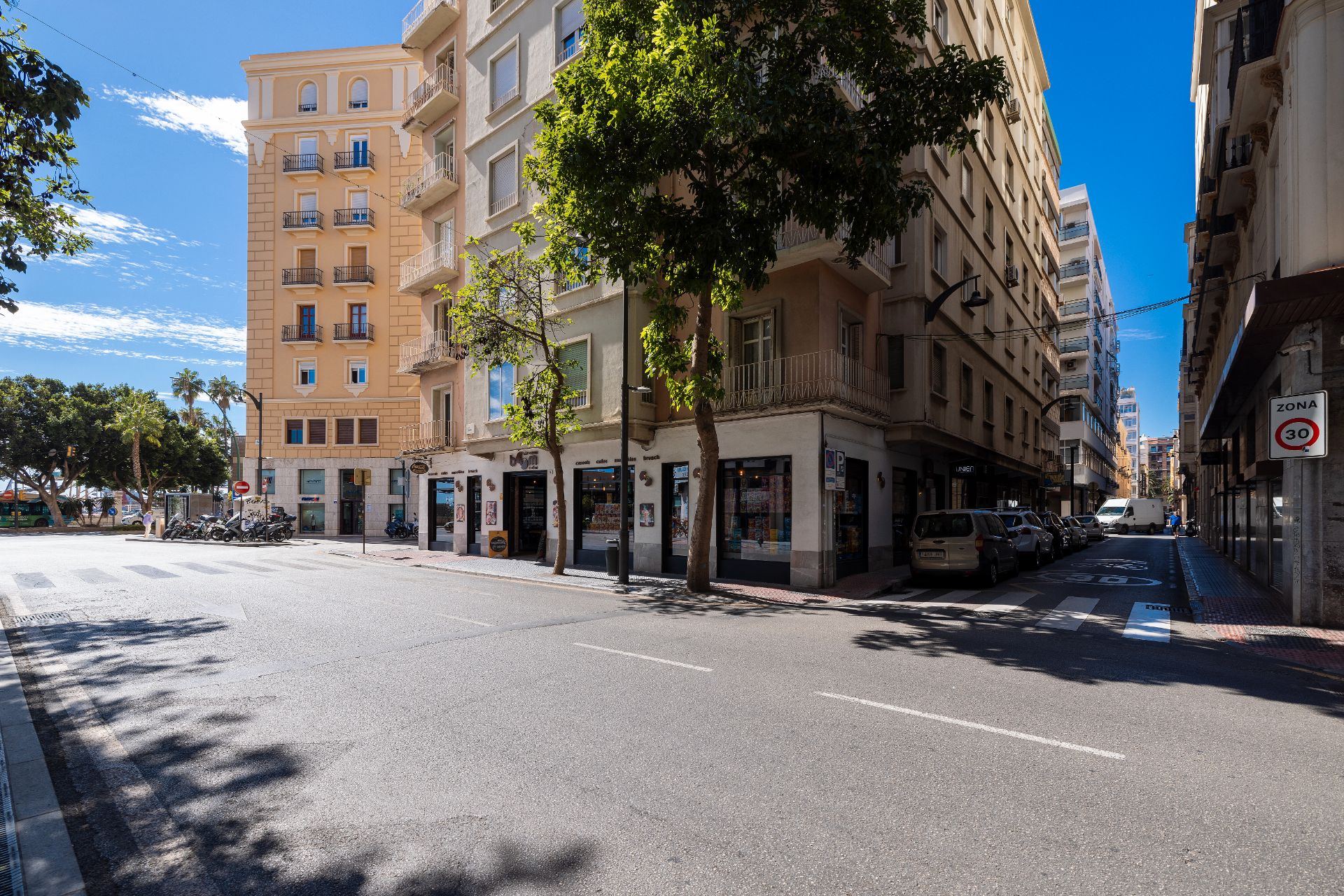 Vista exterior de Piso en venta en Málaga Capital con Calefacción y Terraza