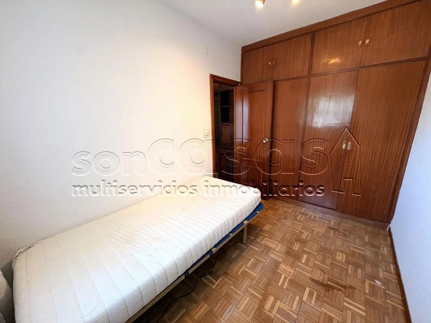 Bedroom of Flat for sale in Madrid  with Heating, Parquet flooring and Terrace