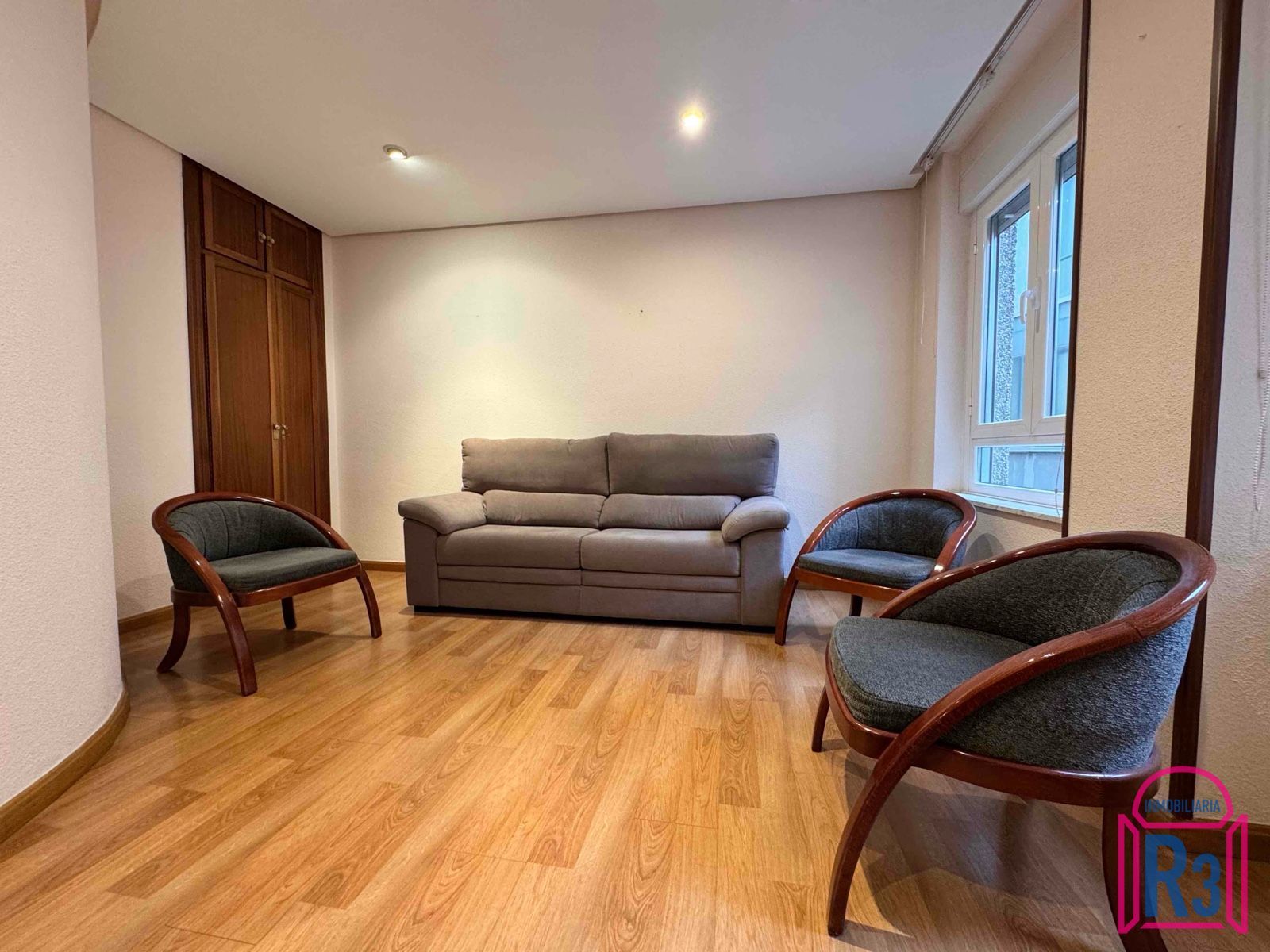 Sala d'estar de Apartament en venda en León Capital  amb Calefacció