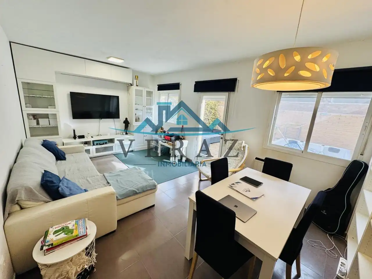 Sala d'estar de Casa adosada en venda en Quismondo amb Calefacció i Terrassa