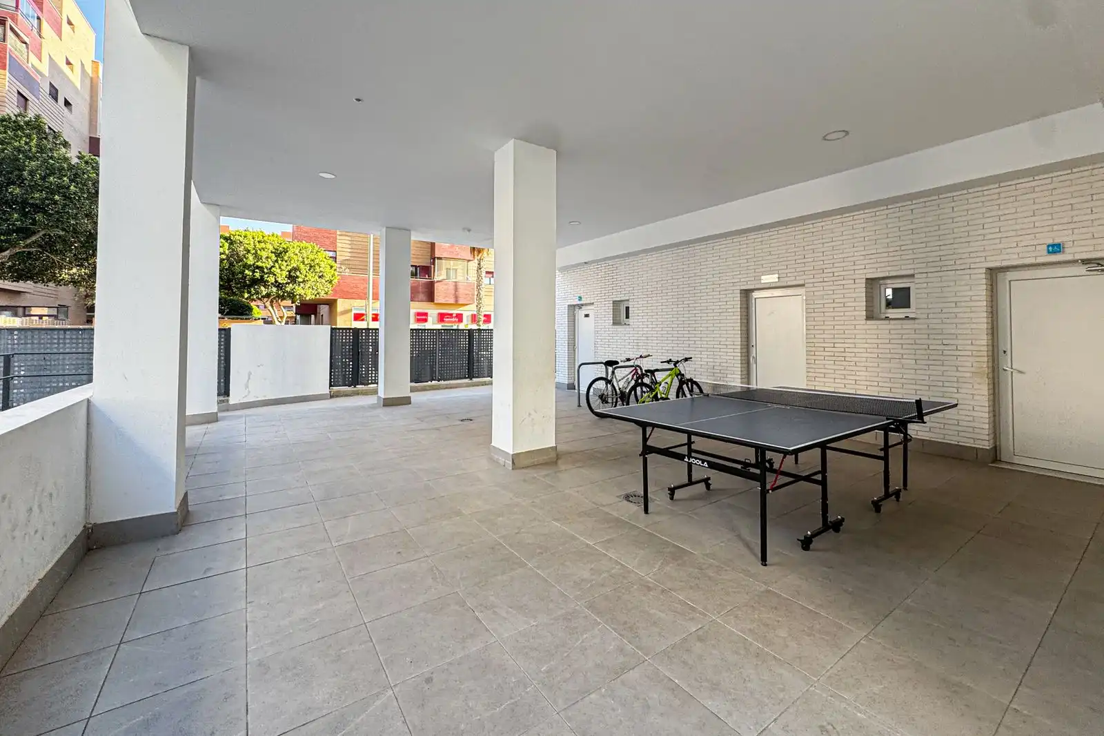 Terrassa de Pis en venda en Almería amb Terrassa, Traster i Piscina