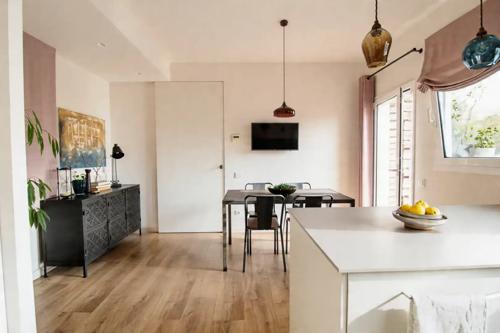 Küche von Wohnung zum Verkauf in  Barcelona Capital mit Klimaanlage, Parkett und Ofen