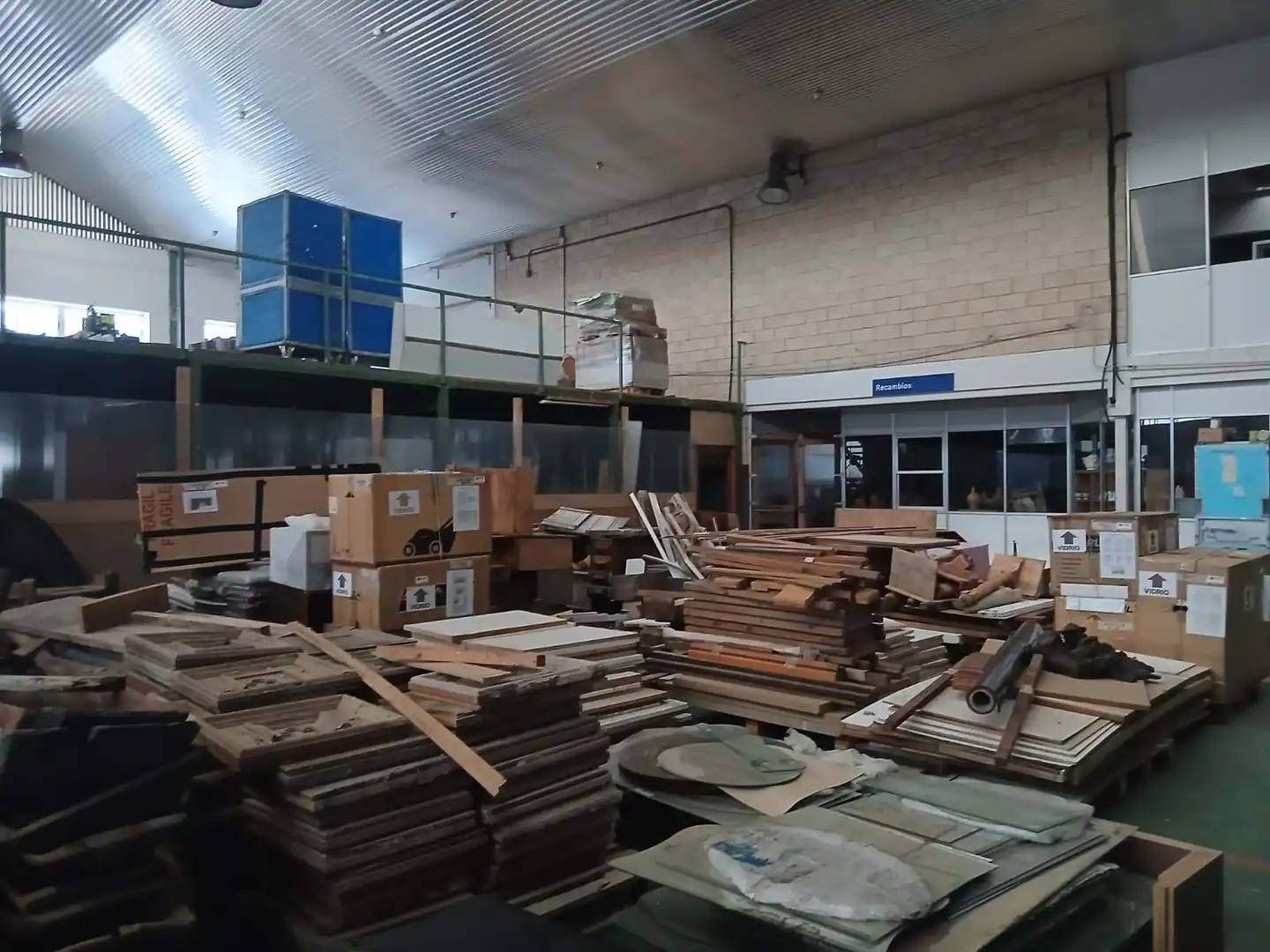 Nave industrial de alquiler en La Puebla de Arganzón 