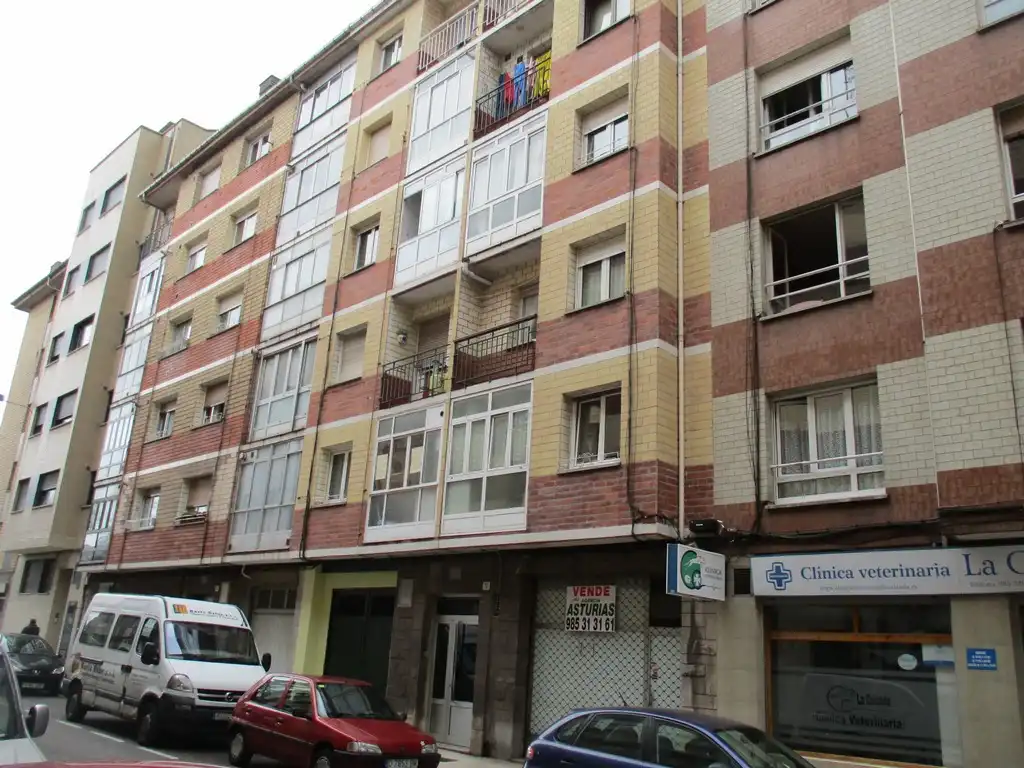 Vista exterior de Piso en venta en Gijón 